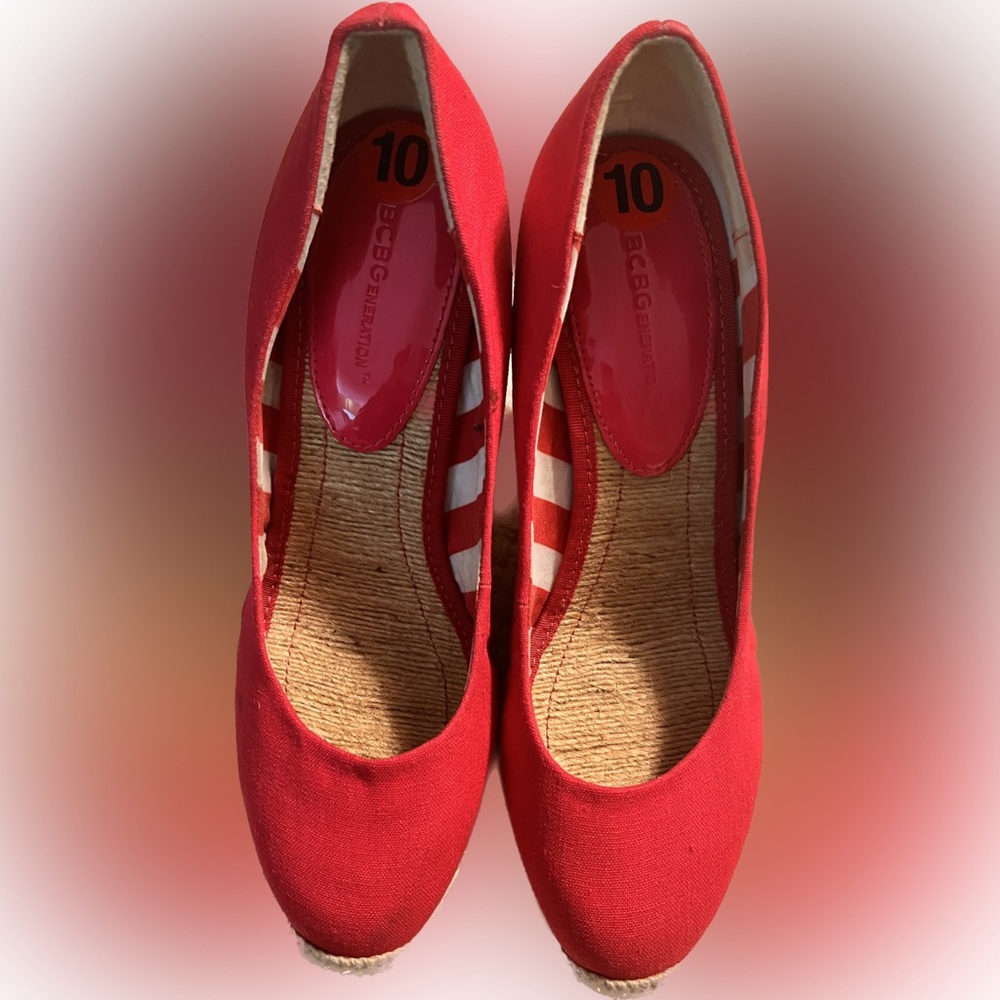 Ladies BCBGenetation wedges… size 10